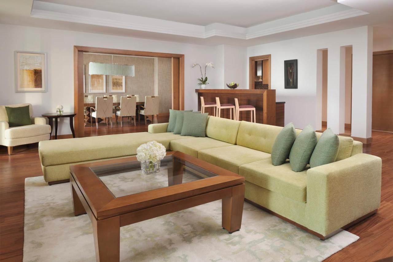 Moevenpick Hotel Jumeirah Beach Дубай Екстериор снимка A living room