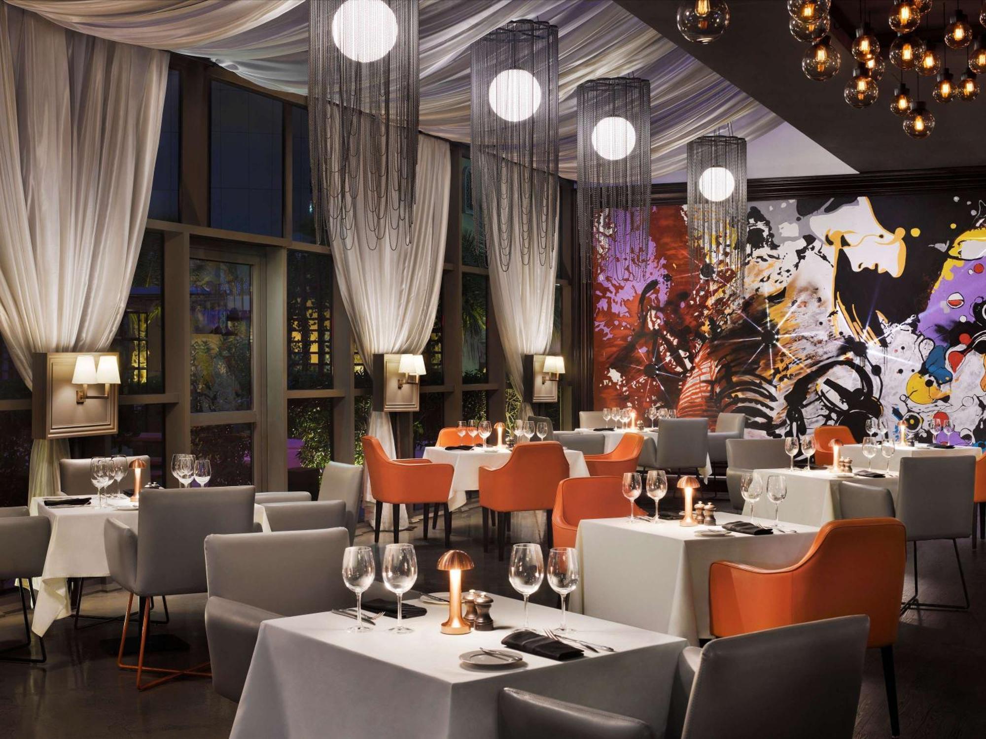 Moevenpick Hotel Jumeirah Beach Дубай Екстериор снимка The interior of the restaurant